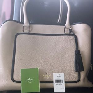 Black and tusk Kate spade purse NEW